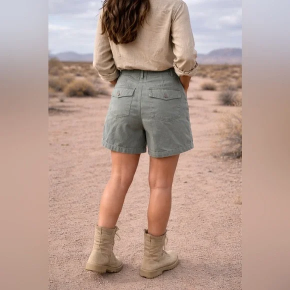 Vintage Jones New York Army Green Safari Shorts | Size 10 - Picture 2 of 8